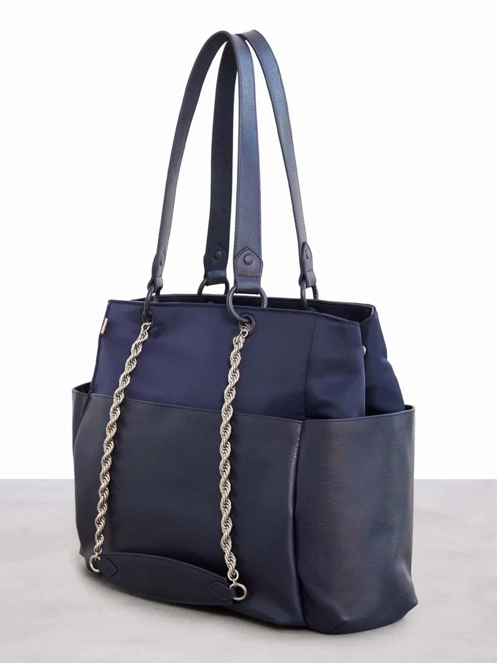 BEIS navy color